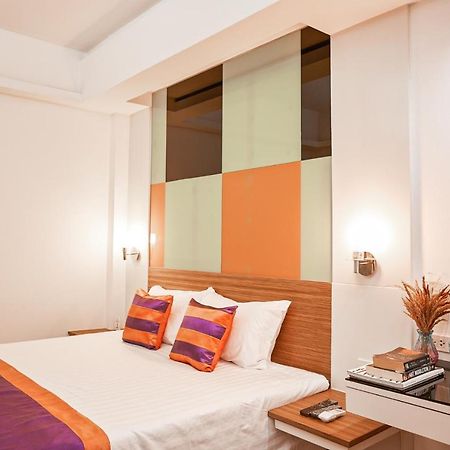 Studio Asoke Бангкок Екстер'єр фото