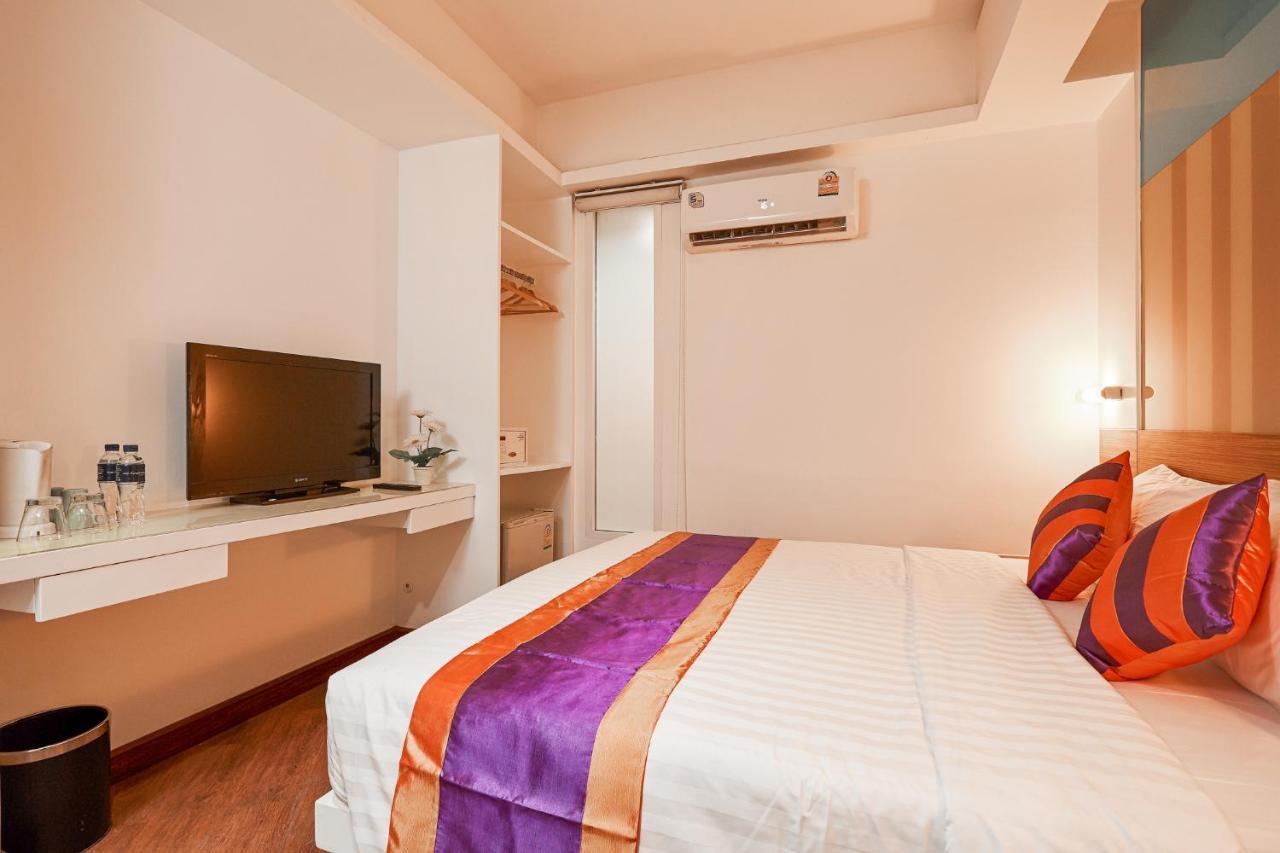 Studio Asoke Бангкок Екстер'єр фото
