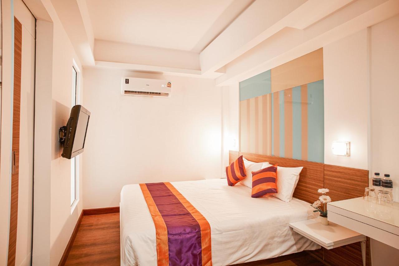 Studio Asoke Бангкок Екстер'єр фото