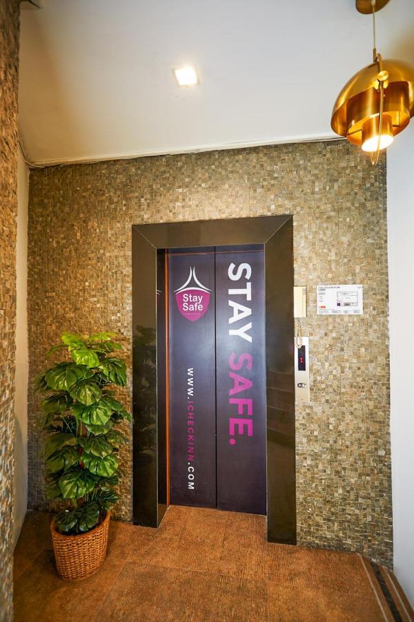 Studio Asoke Бангкок Екстер'єр фото