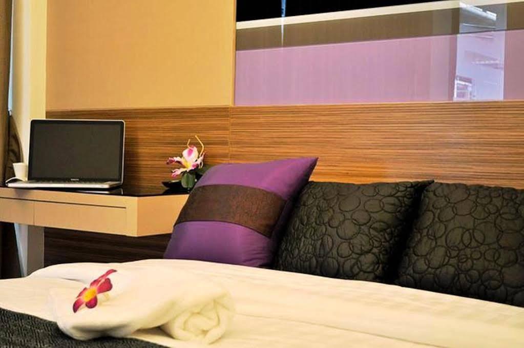 Studio Asoke Бангкок Екстер'єр фото