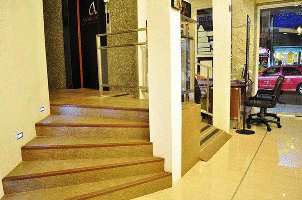 Studio Asoke Бангкок Екстер'єр фото