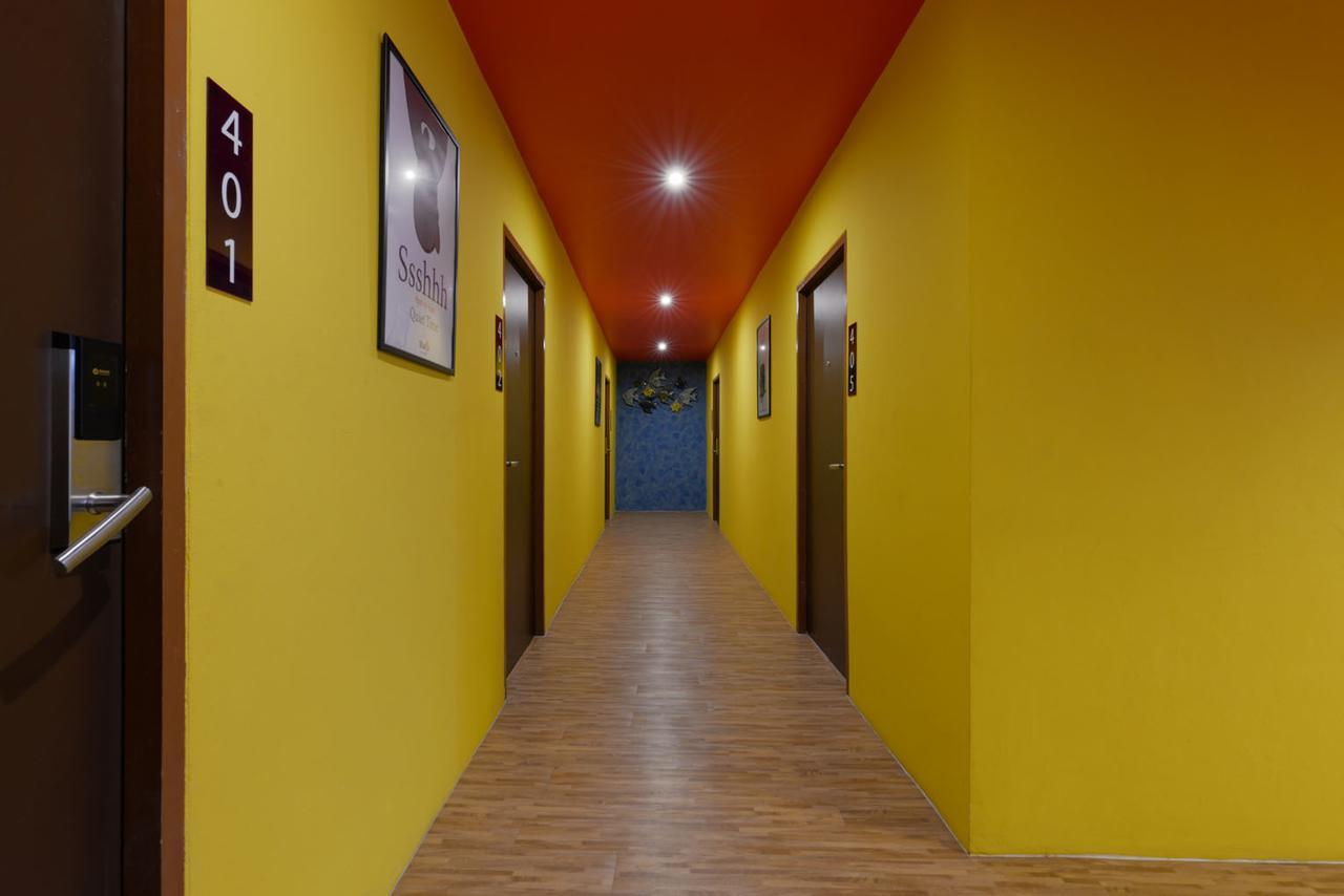 Studio Asoke Бангкок Екстер'єр фото