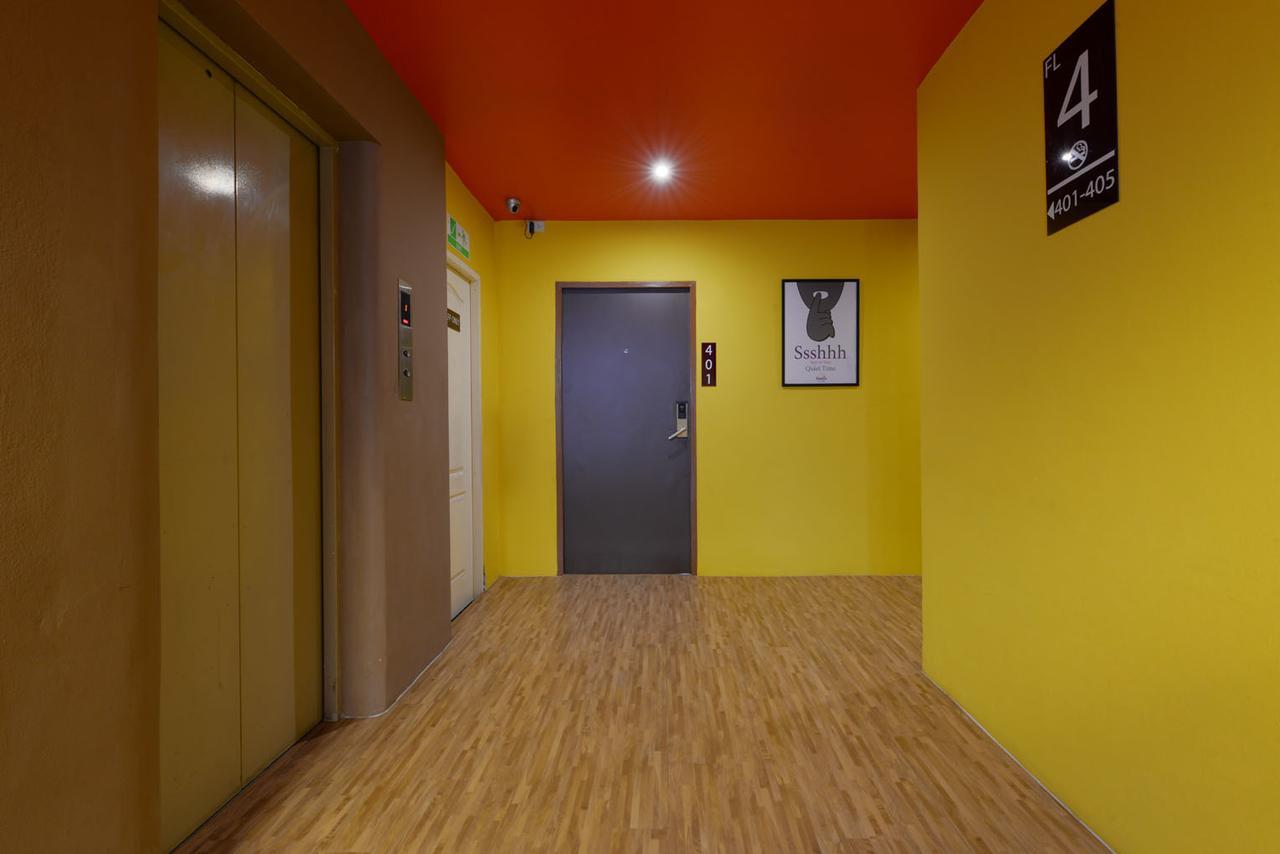 Studio Asoke Бангкок Екстер'єр фото