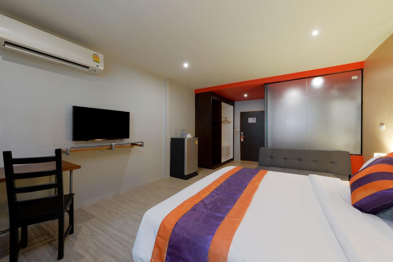Studio Asoke Бангкок Екстер'єр фото